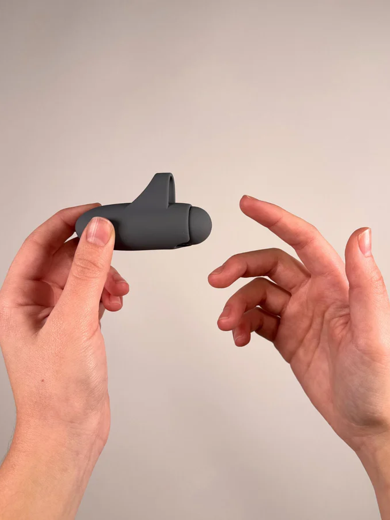 Vibrator degetar Better Than Your Ex,gri,  Bijoux Indiscrets