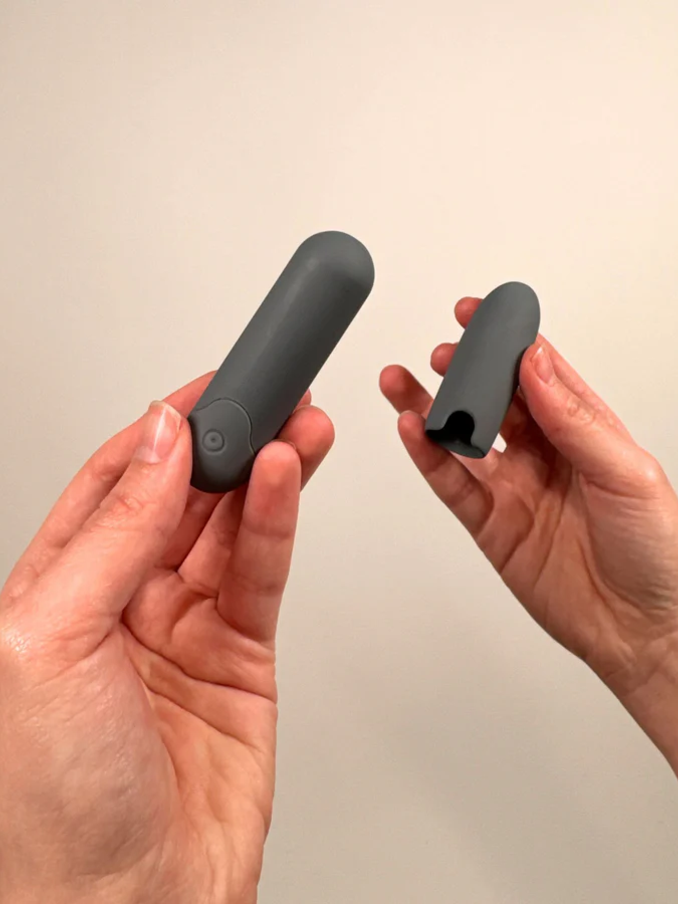 Vibrator degetar Better Than Your Ex,gri,  Bijoux Indiscrets