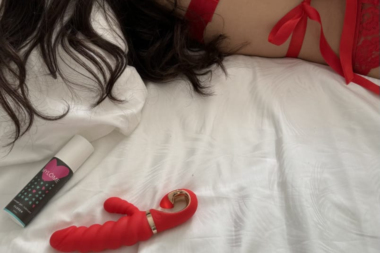 De ce in 2026 folosirea vibratorului inca ridica sprancene?